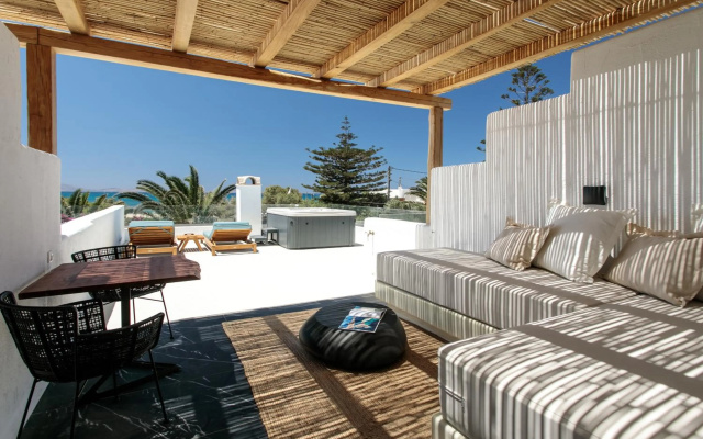 Alkyoni Beach Hotel