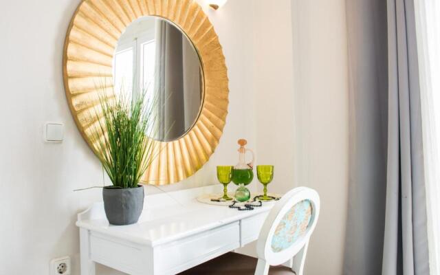 Windmill Beach Apts II by Estia
