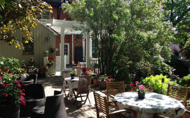 Trinity House Inn