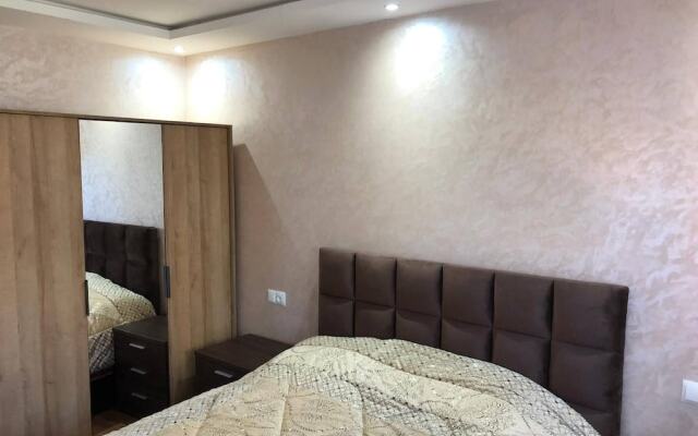 Yallahriyad Triplex For 6 Persons Max