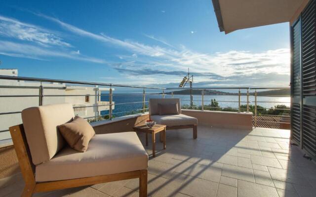 Sea Flower Beachfront Villa