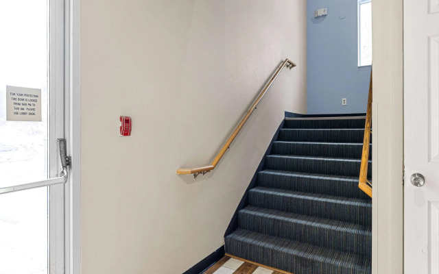 Super 8 by Wyndham Pittsburgh/Monroeville