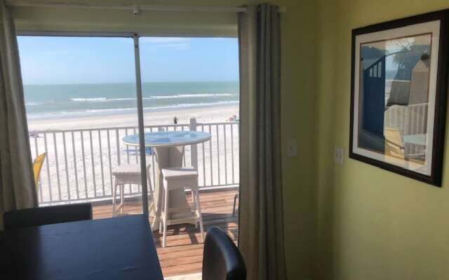 Misty Isles Redington Beachfront Suites 3 and 4