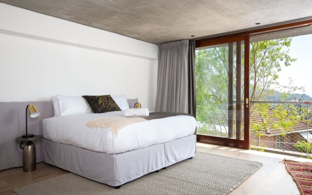 Upper Albert Road 43 Upstairs - Adults Only