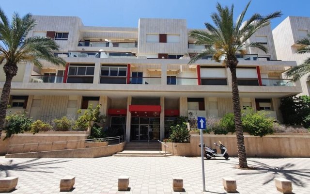 Ramat Yam Marine in Herzliya