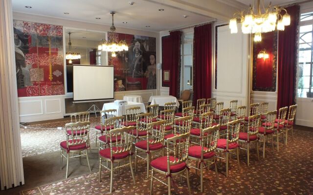 Hotel & Spa Le Grand Monarque, Best Western Premier Collection