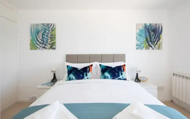 Beachfront Apartment With Panoramic Sea Views