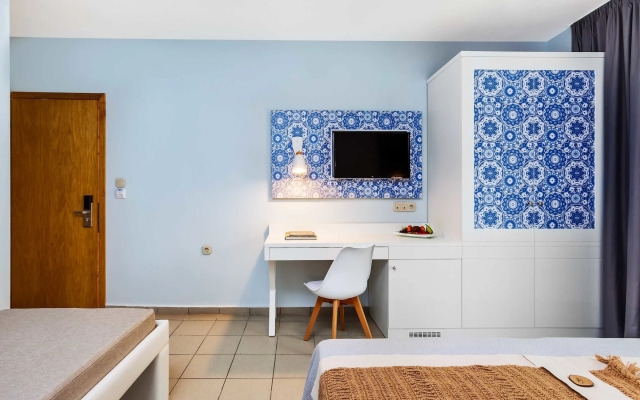 Core Hotel Polychrono