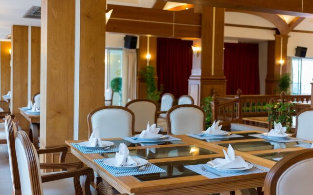 Eastern Grand Palace Hotel