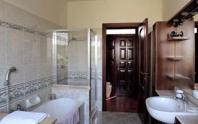 Room in Guest Room - La Culla Tra I Vigneti - Stanza