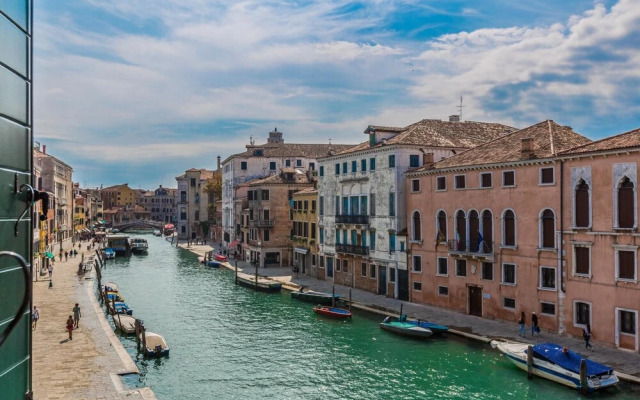 Palazzina Canal - Experience and Enjoy 5 Elegant Bedrooms