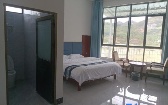 Fengshan Guiyou Sunshine Inn