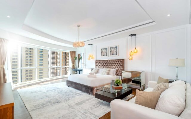 LUX  The Al Seef Marina 4 bed Suite