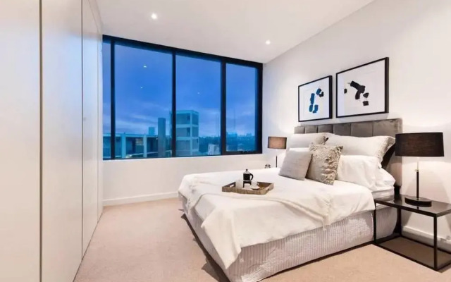 Brand New Lux Water View 3bd with Parking