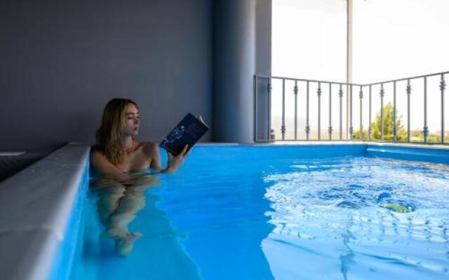 Paliochora Apartments