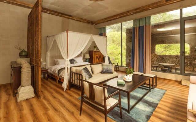 Lotus Mountain Boutique Inn