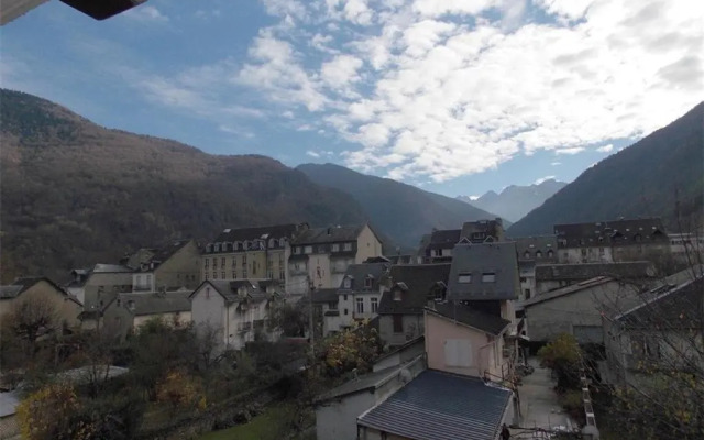 Appartement Bagnères-de-Luchon, 1 pièce, 4 personnes - FR-1-313-149