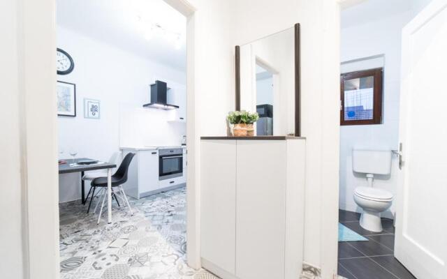 Angela Luxury Studio Apartment