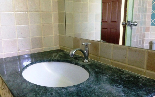 Yanadin Serviced Apartment