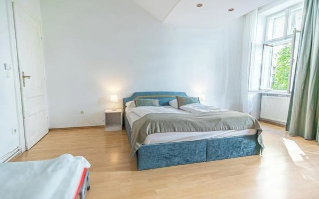 Modern 2BR Apt Longstay Sleeps 5