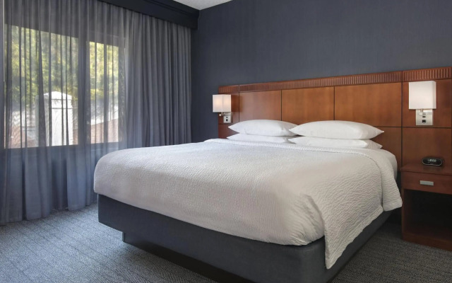 Courtyard by Marriott Norwalk