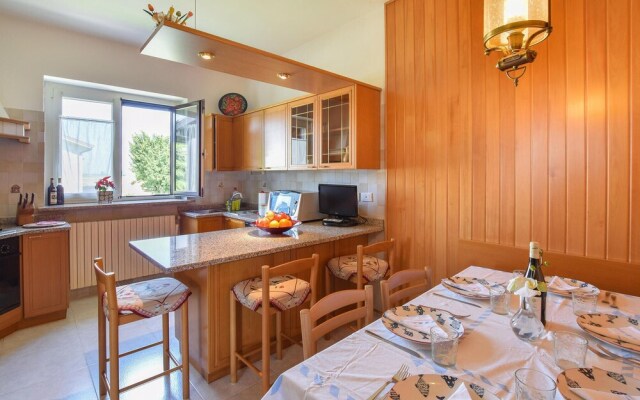 Awesome Apartment in Grado With Wifi and 2 Bedrooms