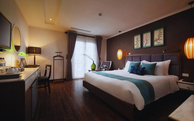 Essence Palace Hotel
