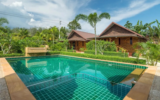 Pinthong Aonang Villa
