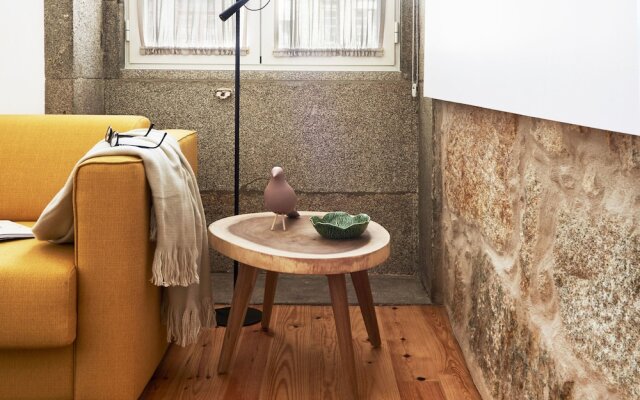 Pause Apartments
