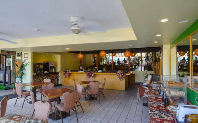 Uncle Billy's Kona Bay Hotel