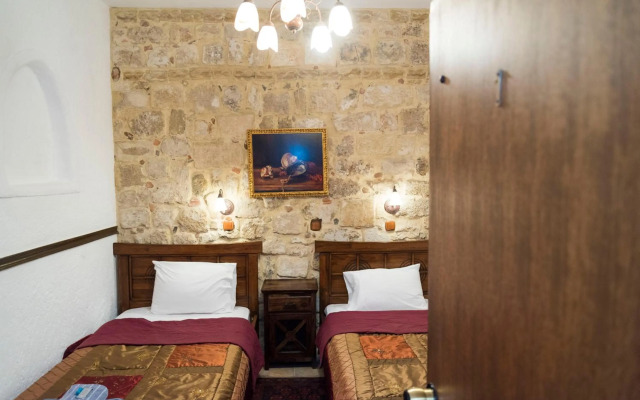 Spot Hotel