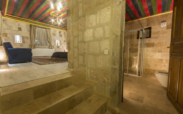 Bedrock Cave Hotel - Adults Only