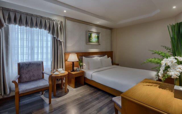 Silverland Sil Hotel