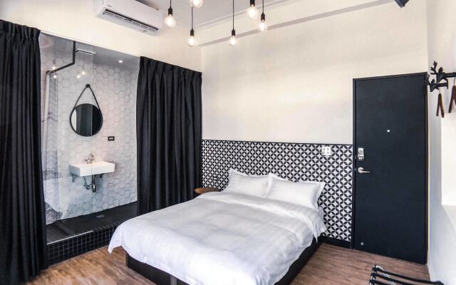 The Gatsby Apartment