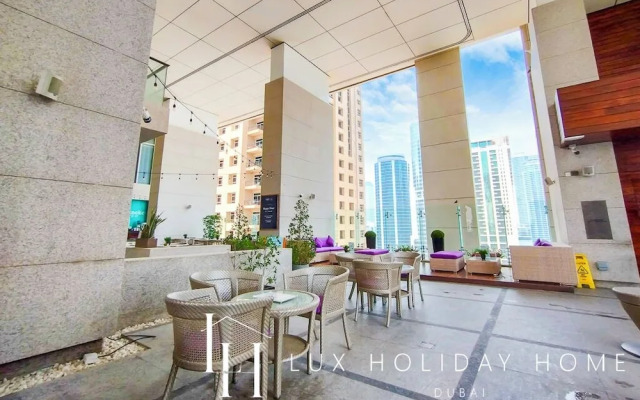 LUX The Bonnington JLT Suite