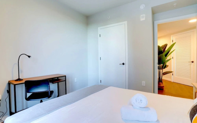 Prime Metro Proximity Condo at Clarendon