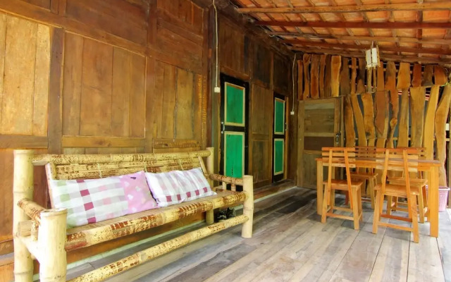 Villa Kampung Ayem