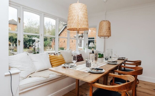 Lavender House - Peaceful Countryside Setting