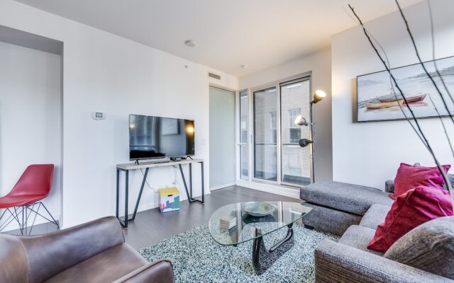 Beautifully Designed 2BR Suite Financial District