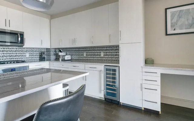 The Hayworth Apartments By Barsala