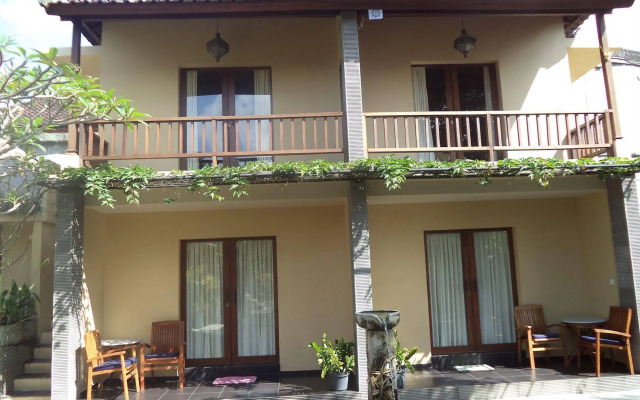 Lokasari Bungalows Spa & Gallery