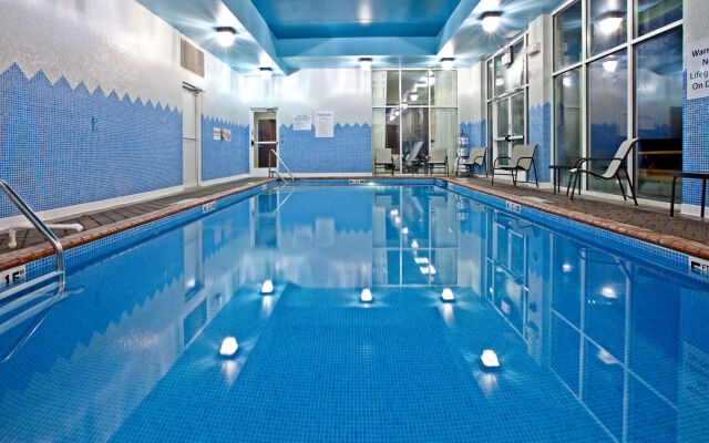 Holiday Inn Louisville Airport South by IHG