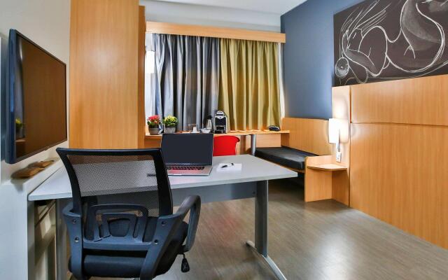 Ibis Goiania