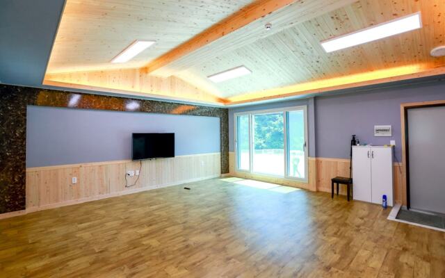 Pocheon stream pension