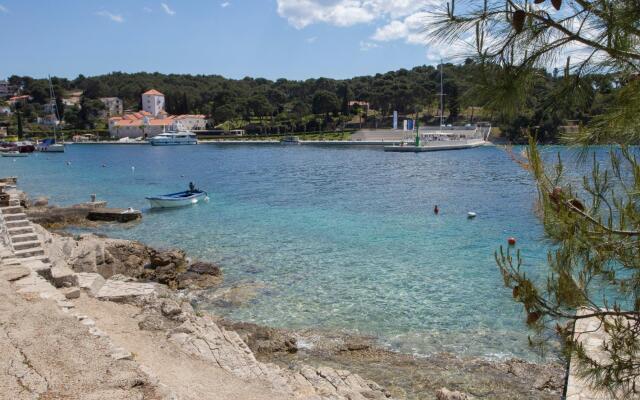 Ana - quiet and peaceful - A2(4+1)