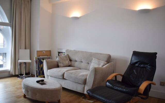 2 Bedroom Flat in Central London