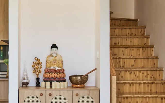 Luxury 4 bedroom Solar Villa