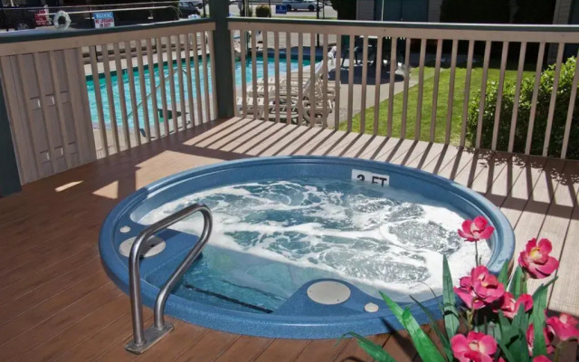 Poulsbo Inn & Suites