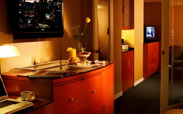 Executive Plaza Hotel Metro Vancouver