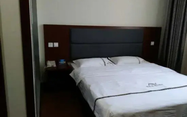 Holiday Inn New Century